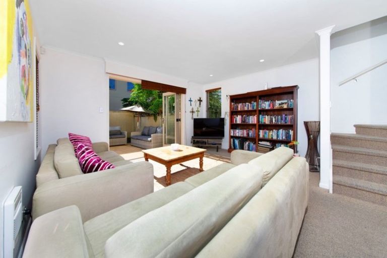 Photo of property in 39 Millennial Way, Orewa, 0931