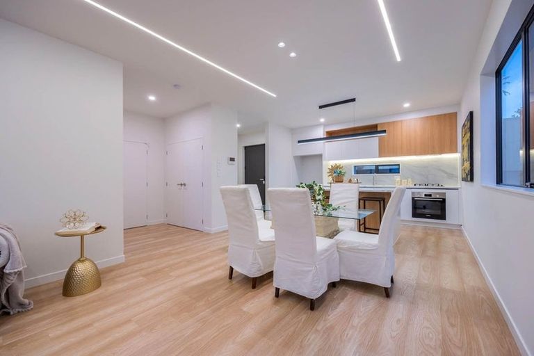 Photo of property in 35b Noall Street, Te Atatu Peninsula, Auckland, 0610