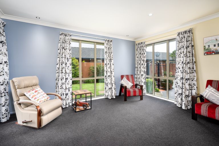 Photo of property in 31 Coppinger Terrace, Aidanfield, Christchurch, 8025