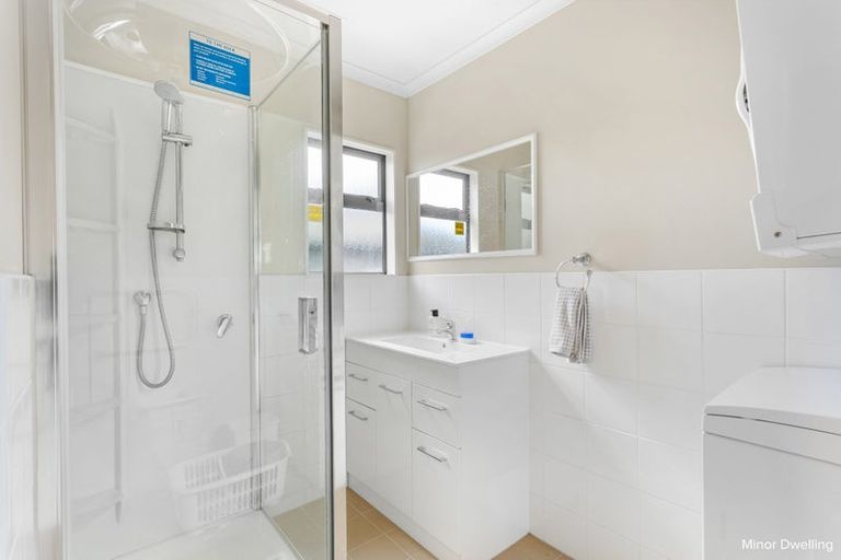 Photo of property in 15a Sarona Avenue, Glen Eden, Auckland, 0602