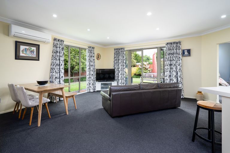Photo of property in 31 Coppinger Terrace, Aidanfield, Christchurch, 8025