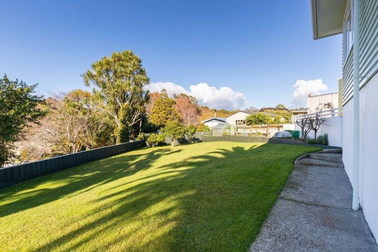 Photo of property in 28 Elizabeth Place, Ferndale, New Plymouth, 4310