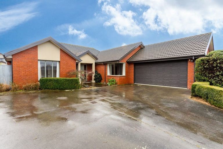 Photo of property in 16 Coppinger Terrace, Aidanfield, Christchurch, 8025