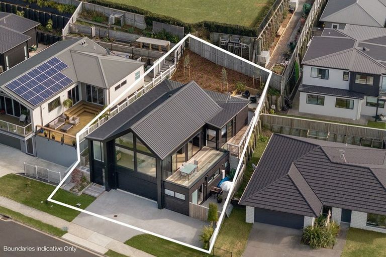 Photo of property in 50 Bert Wall Drive, Omokoroa, 3114