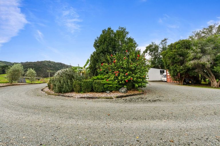 Photo of property in 316 Mountain Road, Maungaturoto, 0587