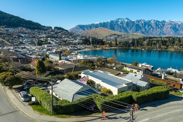 Photo of property in 48 Man Street, Queenstown, 9300