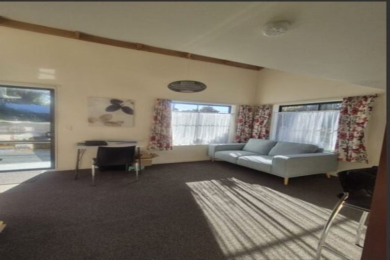 Photo of property in 59 Renown Road, Raumati South, Paraparaumu, 5032