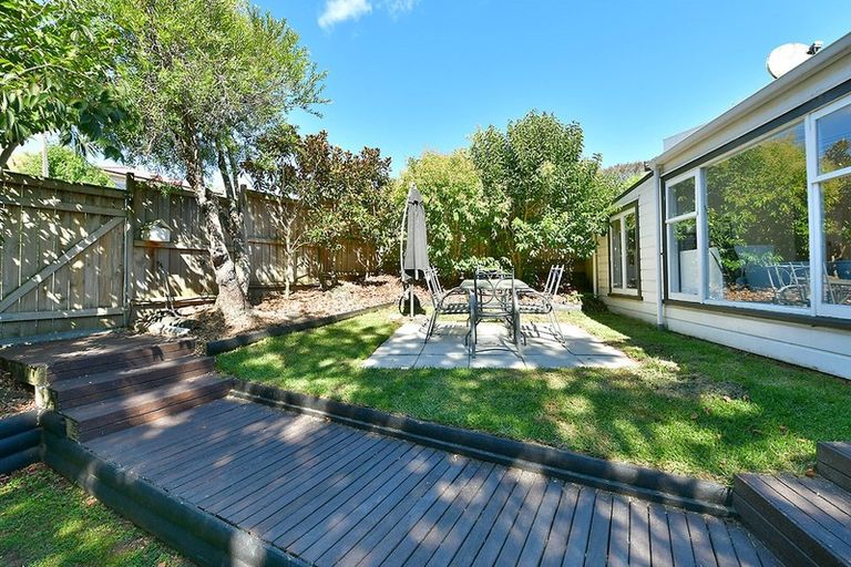 Photo of property in 1 Garfield Road, Helensville, 0800