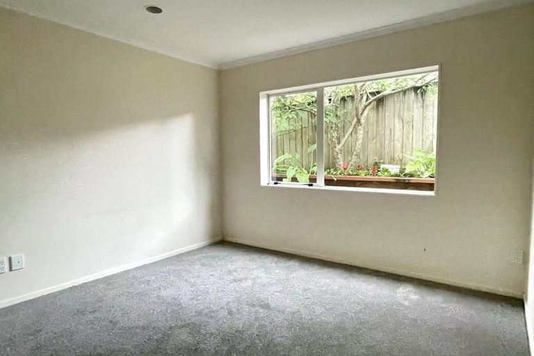 Photo of property in 28a Westerham Drive, Dannemora, Auckland, 2016