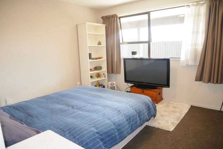 Photo of property in 60d Mcfaddens Road, St Albans, Christchurch, 8052