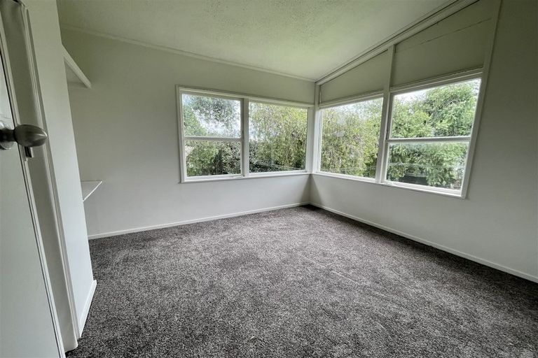 Photo of property in 13 Denyer Place, New Lynn, Auckland, 0600