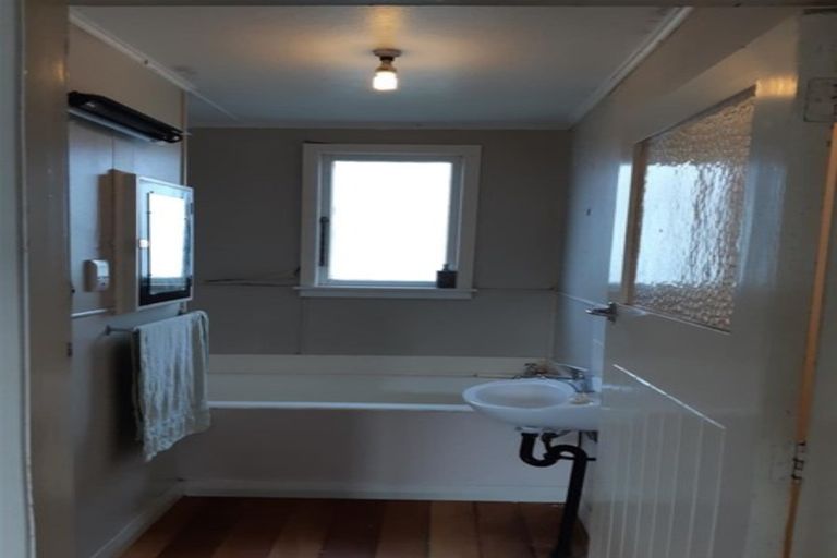 Photo of property in 12 Antonio Street, Stratford, 4332