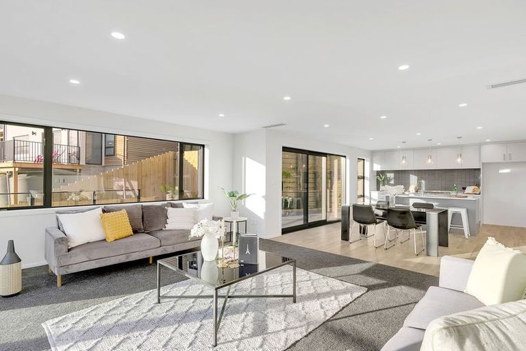 Photo of property in 68 Kakariki Grove, Waikanae, 5036