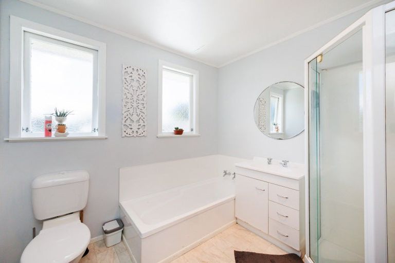 Photo of property in 39 Apollo Parade, Milson, Palmerston North, 4414