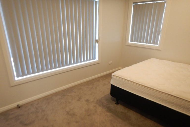 Photo of property in 50 Colliston Rise, Pinehill, Auckland, 0632