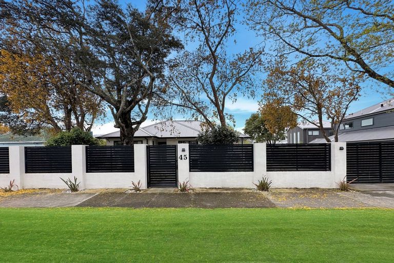 Photo of property in 45 Heretaunga Square, Silverstream, Upper Hutt, 5019