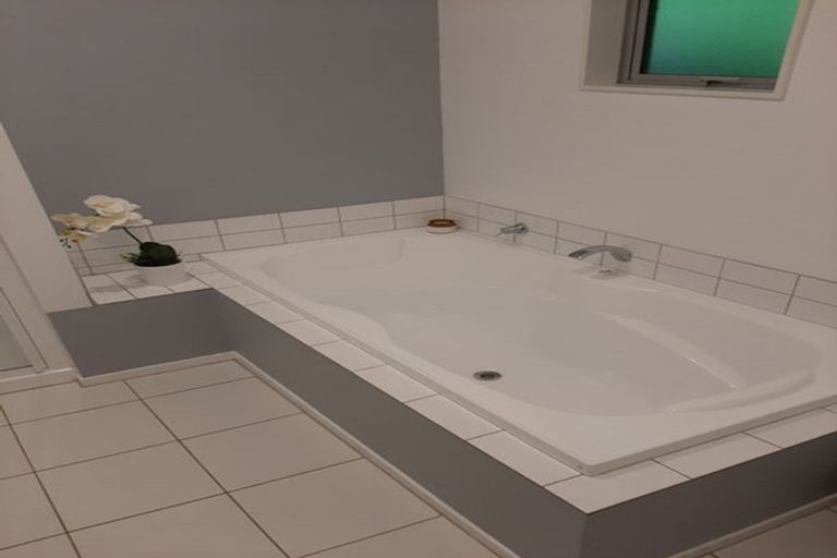 Photo of property in 35 Weld Street, Wadestown, Wellington, 6012
