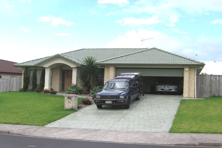 Photo of property in 32 Jadewynn Drive, Massey, Auckland, 0614