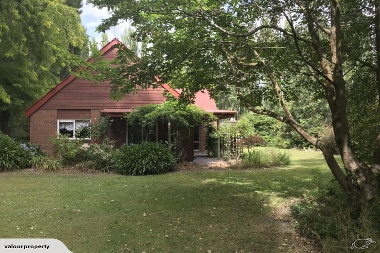 Photo of property in 426 Sawyers Arms Road, Harewood, Christchurch, 8051