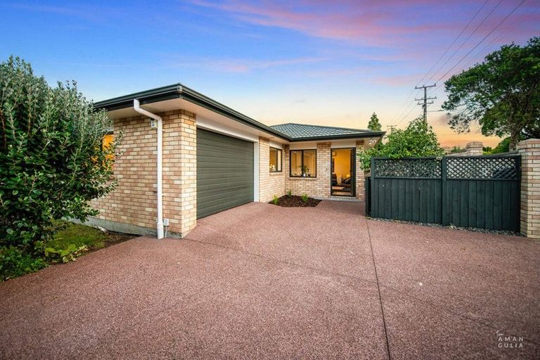Photo of property in 70a Sturges Road, Henderson, Auckland, 0612