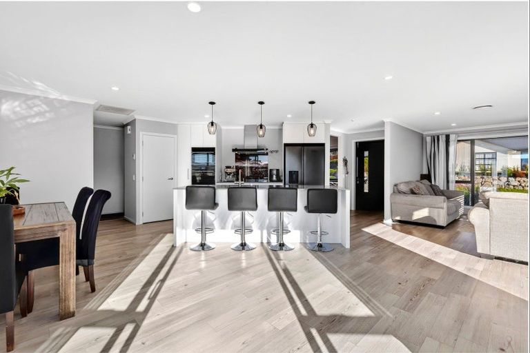 Photo of property in 14 Huntaway Close, Stoke, Nelson, 7011