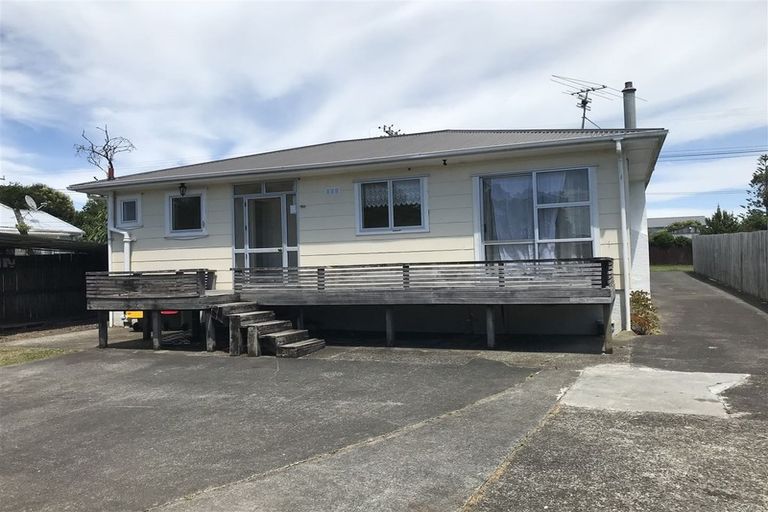 Photo of property in 805 Te Atatu Road, Te Atatu Peninsula, Auckland, 0610