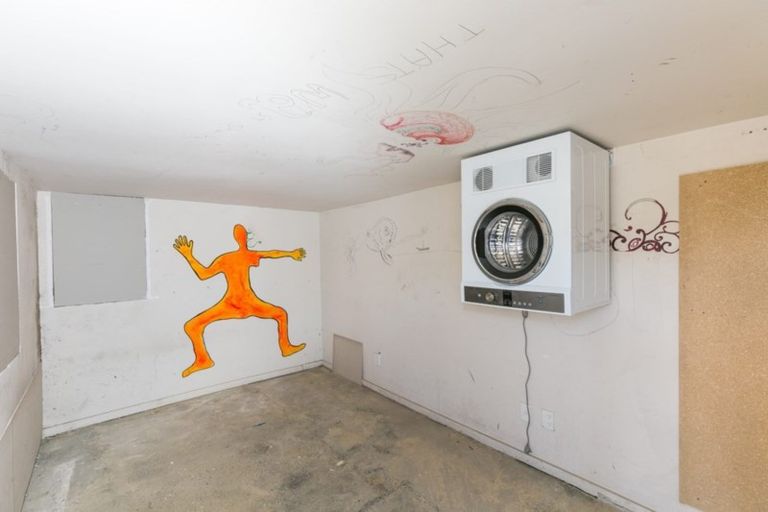 Photo of property in 87 Tasman Street, Mount Cook, Wellington, 6021