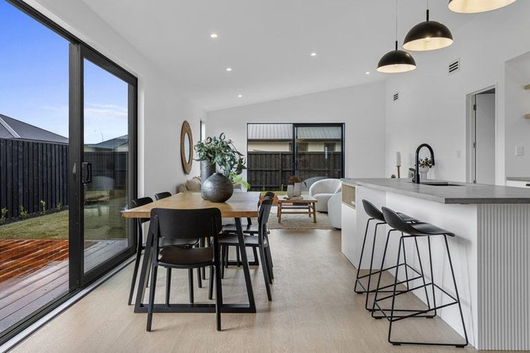 Photo of property in 33 Lusk Street, Rangiora, 7400