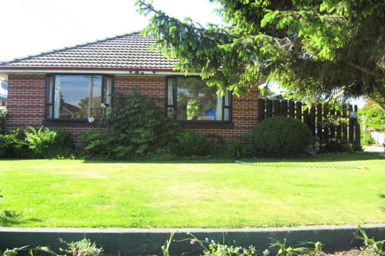 Photo of property in 12 Newhaven Street, Burwood, Christchurch, 8083