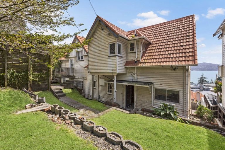 Photo of property in 8 Wilkinson Street, Oriental Bay, Wellington, 6011