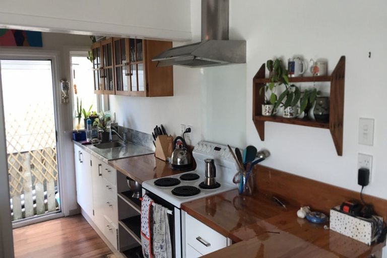 Photo of property in 21 Tirangi Road, Rongotai, Wellington, 6022