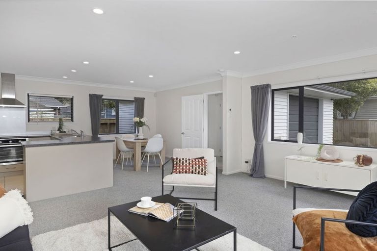 Photo of property in 316a Main Road, Tawa, Wellington, 5028