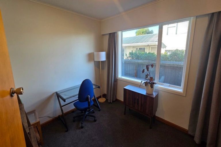 Photo of property in 33 Toorak Avenue, Avonhead, Christchurch, 8042