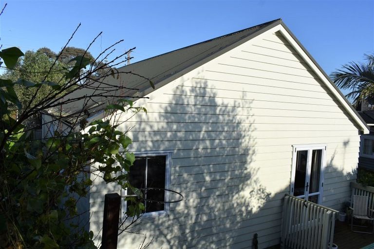 Photo of property in 2/33 Egremont Street, Belmont, Auckland, 0622
