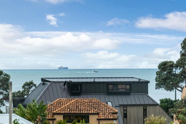 Photo of property in 3 Rarere Road, Hauraki, Auckland, 0622
