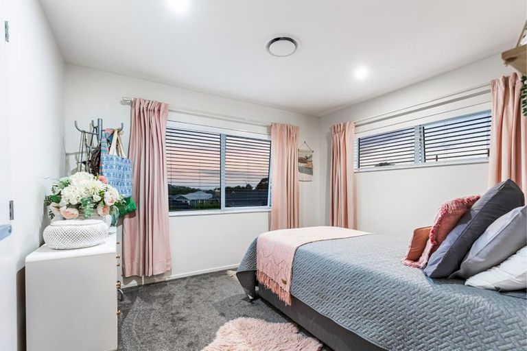 Photo of property in 17 Floyd Road, Riverhead, 0820