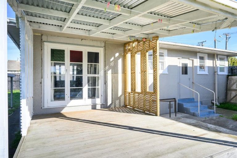 Photo of property in 32 Follett Street, Marton, 4710