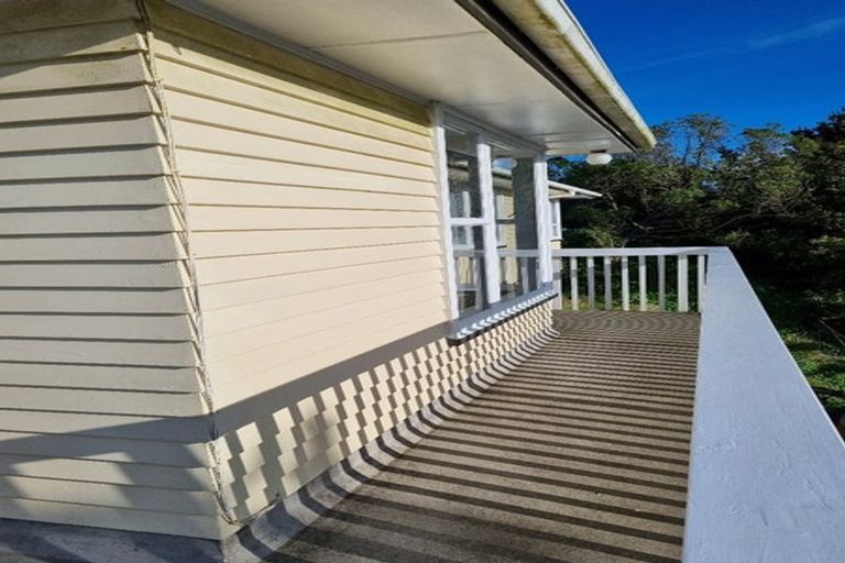 Photo of property in 12a Maraval Crescent, Grenada Village, Wellington, 6037