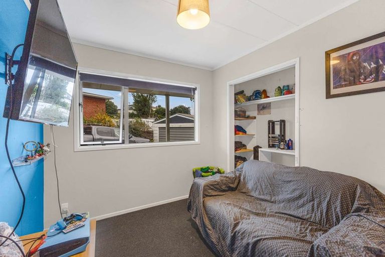 Photo of property in 42 Omata Road, Marfell, New Plymouth, 4310