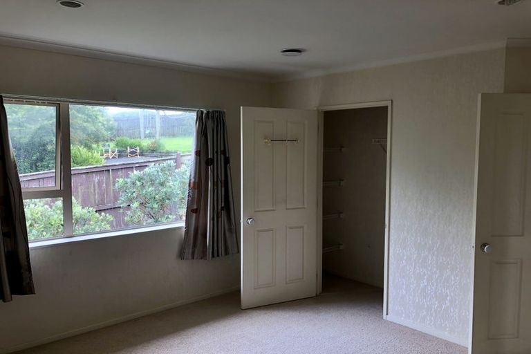 Photo of property in 80 Luckens Road, West Harbour, Auckland, 0618