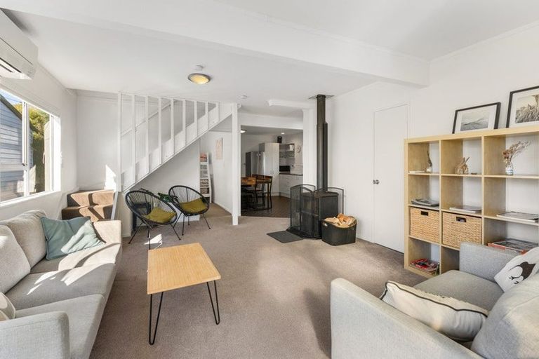 Photo of property in 30 Rangihiroa Street, Waikanae Beach, Waikanae, 5036
