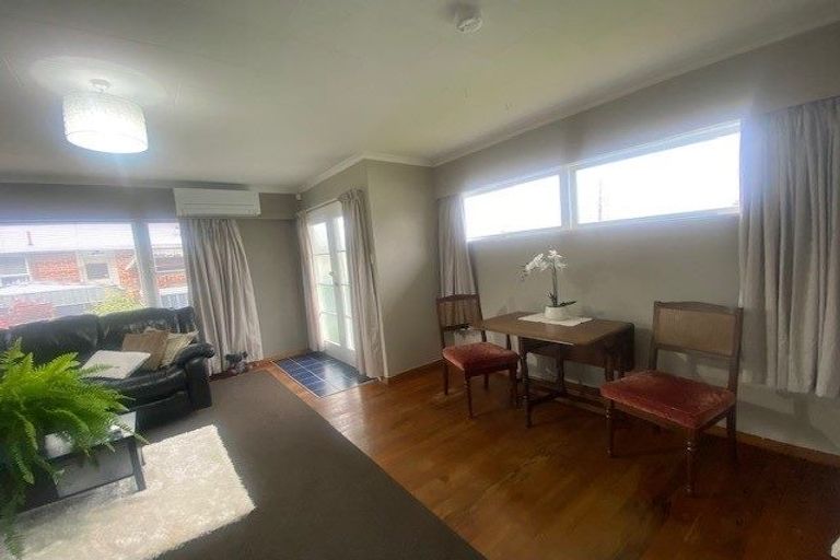 Photo of property in 87a Karamu Crescent, Wainuiomata, Lower Hutt, 5014