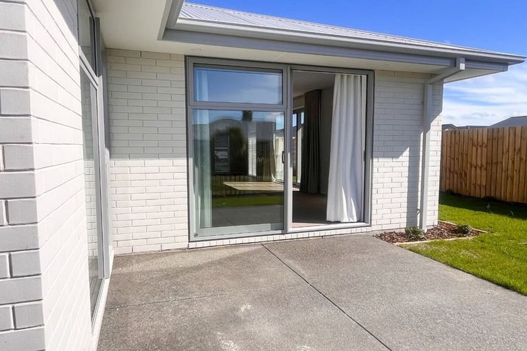Photo of property in 29 Selfe Crescent, Burwood, Christchurch, 8083