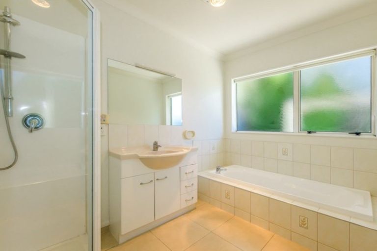 Photo of property in 34 Regent Drive, Paraparaumu Beach, Paraparaumu, 5032