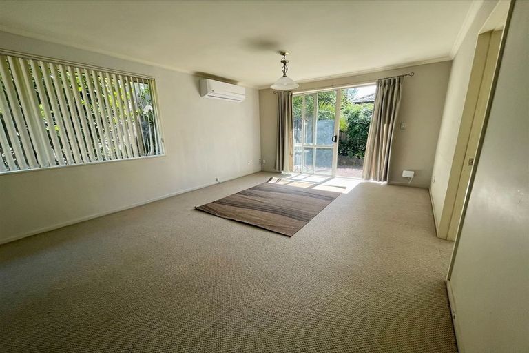 Photo of property in 404a Te Atatu Road, Te Atatu Peninsula, Auckland, 0610