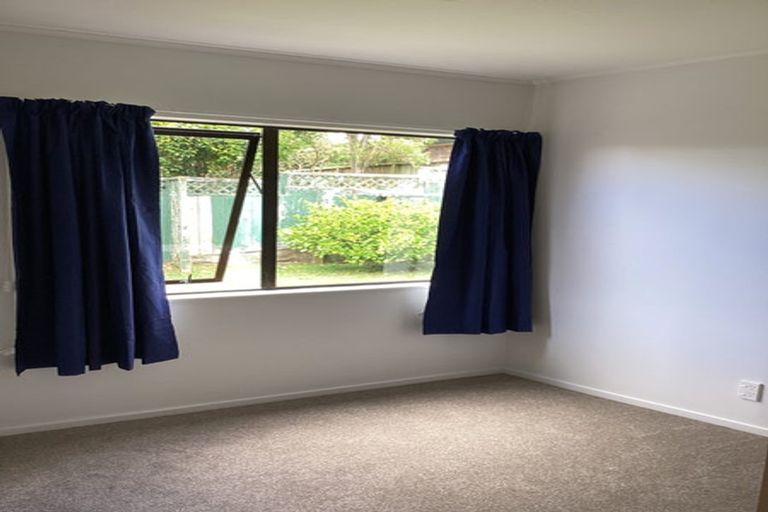 Photo of property in 5 Aintree Grove, Churton Park, Wellington, 6037