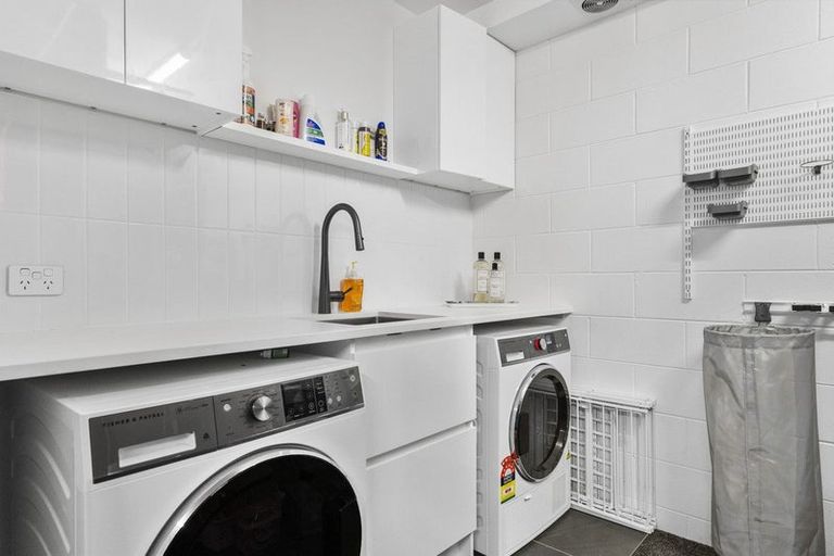 Photo of property in 2 Reid Lane, Wallaceville, Upper Hutt, 5018