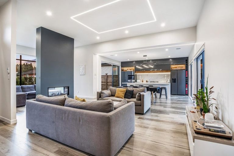 Photo of property in 17 Leebank Crescent, Riverhead, 0820