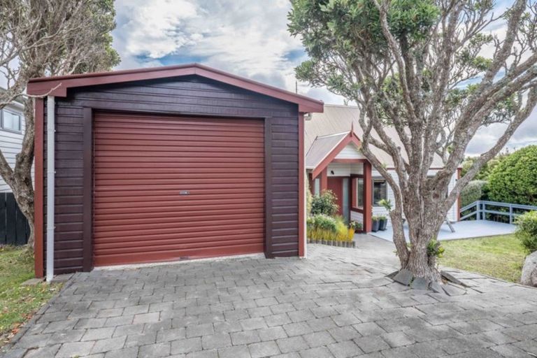 Photo of property in 177 Orangi Kaupapa Road, Northland, Wellington, 6012