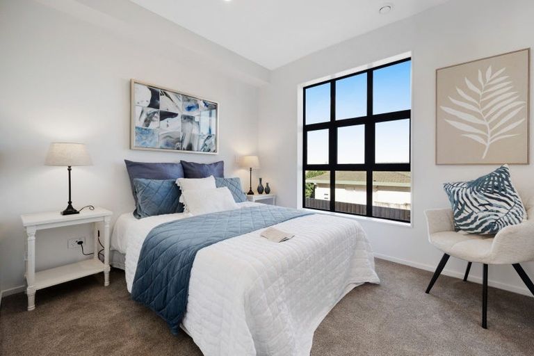 Photo of property in 39 Fencible Drive, Howick, Auckland, 2014